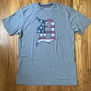 MLB Detroit Tigers American Flag D Shirt Sz L